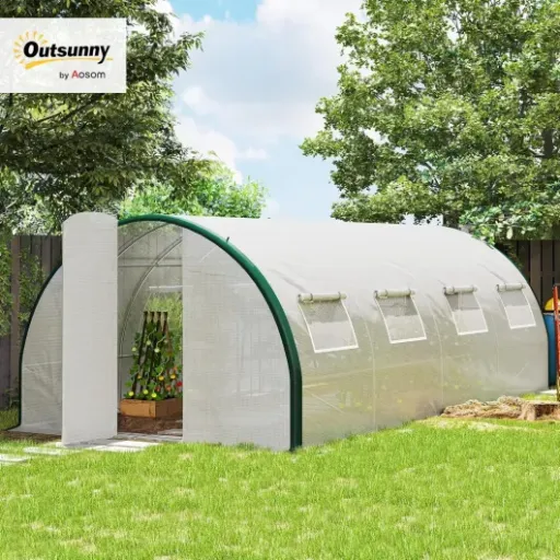 Test Outsunny Serre Tunnel 18m² : une grande serre pas parfaite mais pratique pour débuter