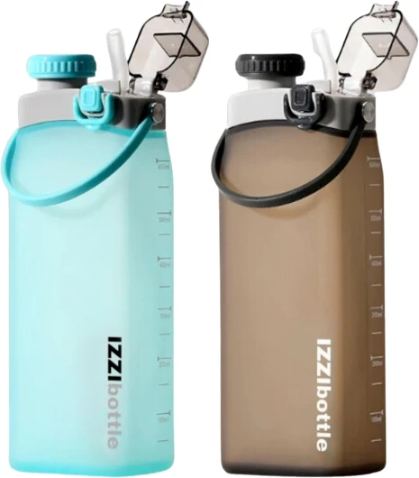 IZZIbottle Bouteille d'eau pliable en silicone de 600 ml, sans BPA, qualité médicale, étanche, compacte, légère et réutilisable pour enfants, voyages, randonnée, camping (noir)