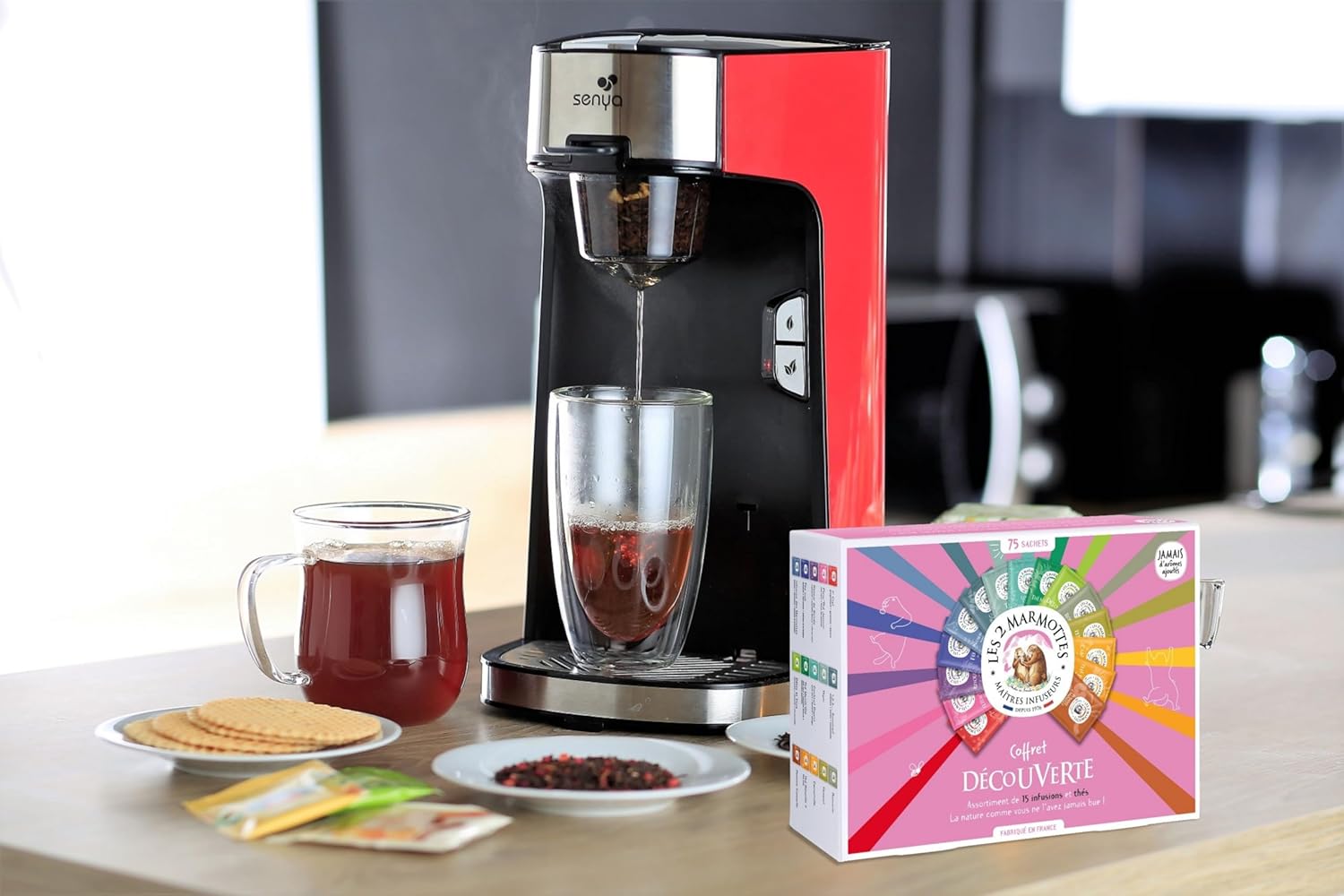 Set Machine à thé, théière électrique rouge Tea Time & le Coffret Découverte comprenant 72 sachets - Les 2 Marmottes SYPK-011R Machine + Coffret découverte Rouge