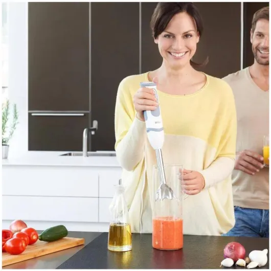 MultiQuick 5 MQ5235WH, Mixeur Plongeant, 21 Vitesses et Fonction Turbo, Cloche Anti-éclaboussures, Powerbell, Easy-Click, Comprend des Fouets, Hachoir 500 ml, Verre de 600 ml, 1000W, Blanc 3 acc - - ancien