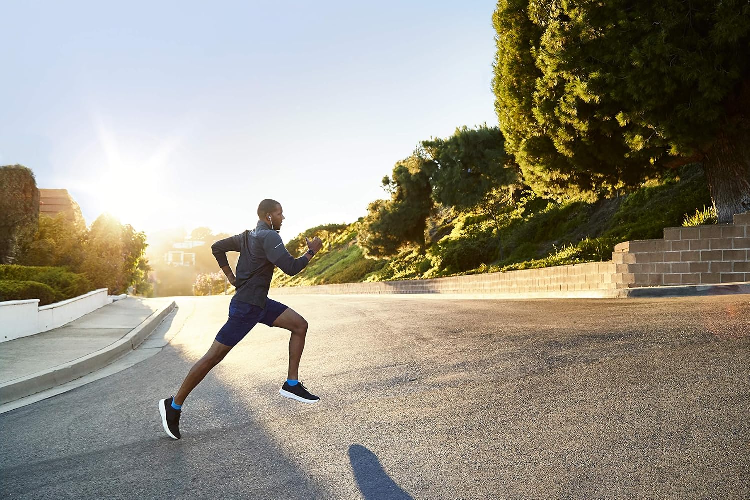 Forerunner 245- Montre Connectée GPS & Course à Pied - Entrainements Adaptatifs Gratuits Coach - Analyse Performance - Autonomie Longue Durée - Small - Noir Forerunner 245 Grau