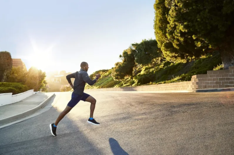 Forerunner 245- Montre Connectée GPS & Course à Pied - Entrainements Adaptatifs Gratuits Coach - Analyse Performance - Autonomie Longue Durée - Small - Noir Forerunner 245 Grau