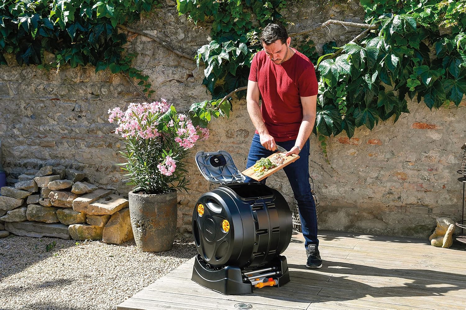 Hozelock - Composteur Easymix 2-en-1 - Composteur rotatif 100L - Mélange 3× plus vite qu’un composteur classique (8semaines) - Récipient pour jus de compost, Noir Unique