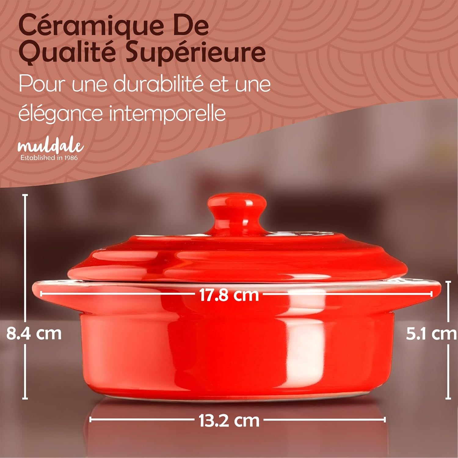 Plat de cuisson à camembert – Rouge – Plat de cuisson à brie sans plomb avec couvercle – 14 cm – Avec épandeur et boîte